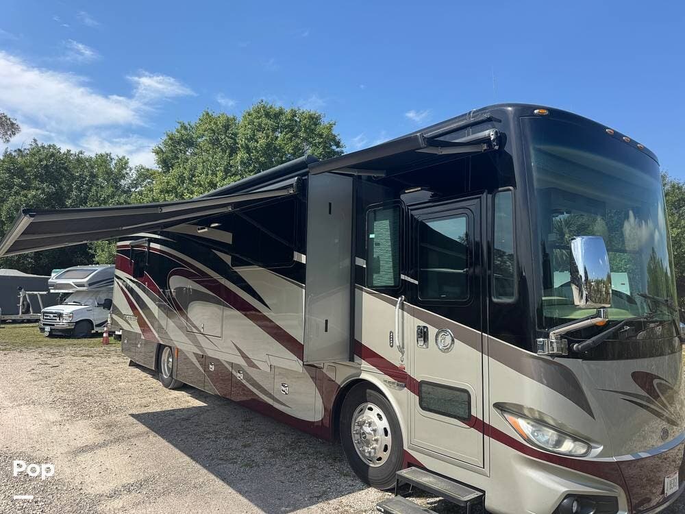 2018 Phaeton 37BH by Tiffin from Pop RVs in Punta Gorda, Florida