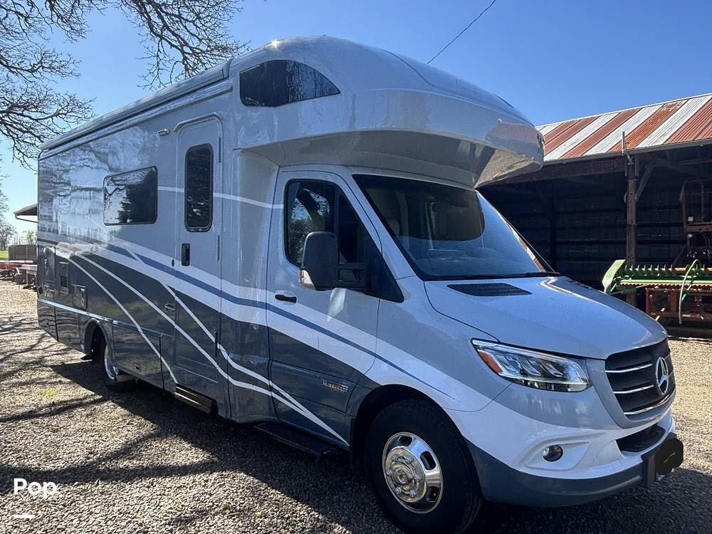 2024 Winnebago View 24D - Used Class C For Sale by Pop RVs in Salem, Oregon features Leveling Jacks, Air Conditioning, Slideout, Generator