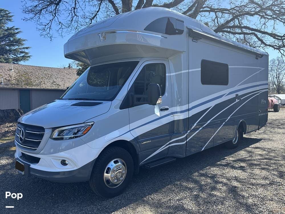 2024 Winnebago View 24D - Used Class C For Sale by Pop RVs in Salem, Oregon features Generator, Air Conditioning, Slideout, Awning, Leveling Jacks
