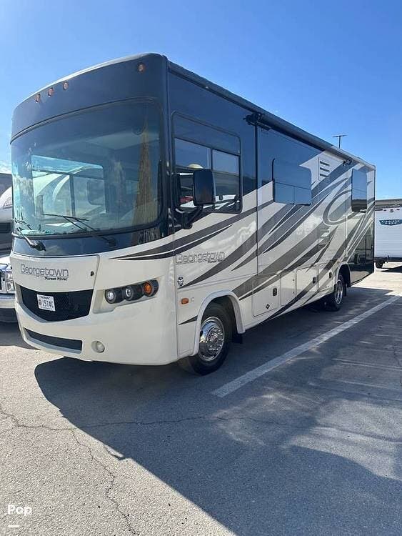 2015 Forest River Georgetown S270 - Used Class A For Sale by Pop RVs in Las Vegas, Nevada features Leveling Jacks, Slideout, Generator, Air Conditioning, Awning