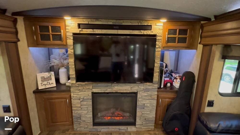 Used 2015 Keystone Montana 3711FL available in Sarasota, Florida