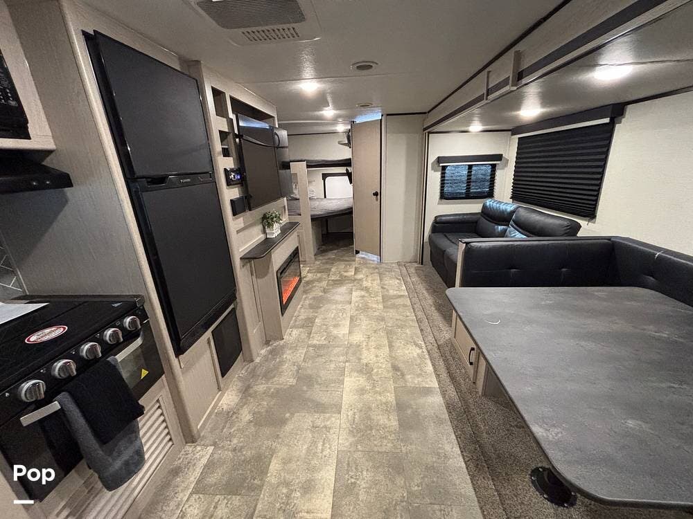 Used 2023 Coachmen Apex 284BHSS available in Mascotte, Florida
