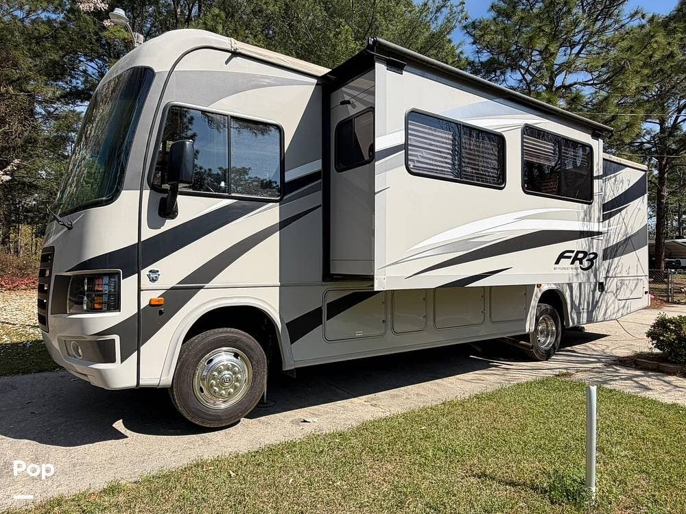 2015 Forest River FR3 30DS - Used Class A For Sale by Pop RVs in Lexington, South Carolina features Awning, Air Conditioning, Generator, Leveling Jacks, Slideout