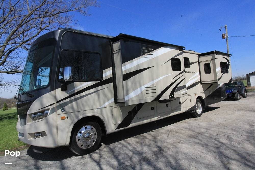 2020 Forest River Georgetown GT5 34H5 - Used Class A For Sale by Pop RVs in Somerville, Ohio features Generator, Awning, Leveling Jacks, Slideout, Air Conditioning