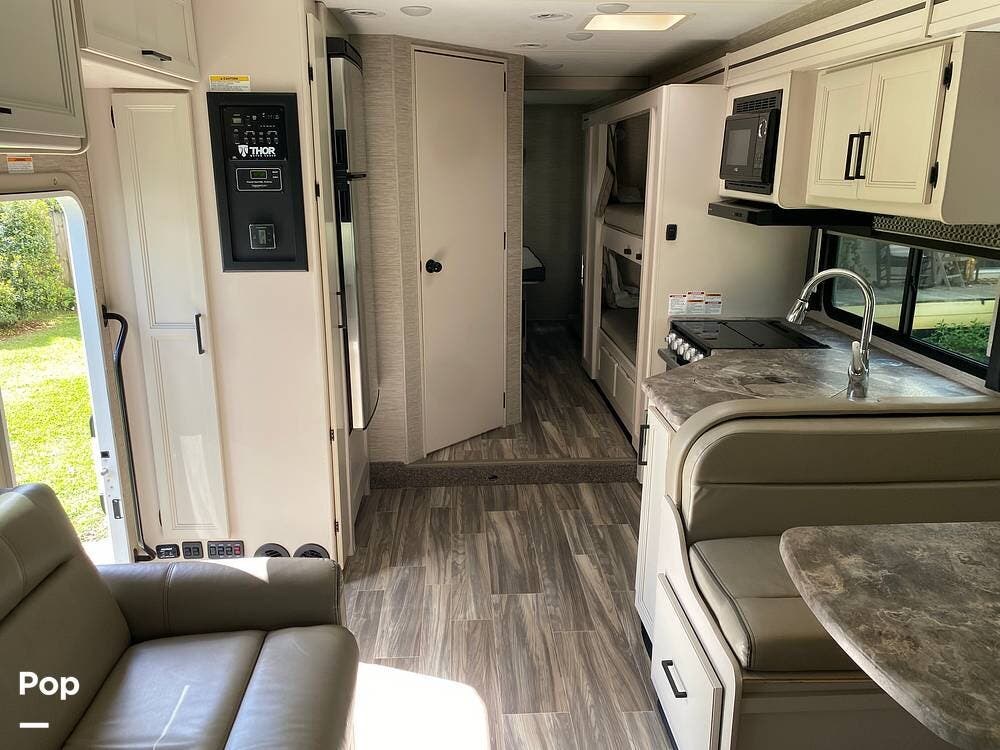 2023 Thor Motor Coach Four Winds 31EV - Used Class C For Sale by Pop RVs in Zachary, Louisiana features Generator, Air Conditioning, Awning, Slideout