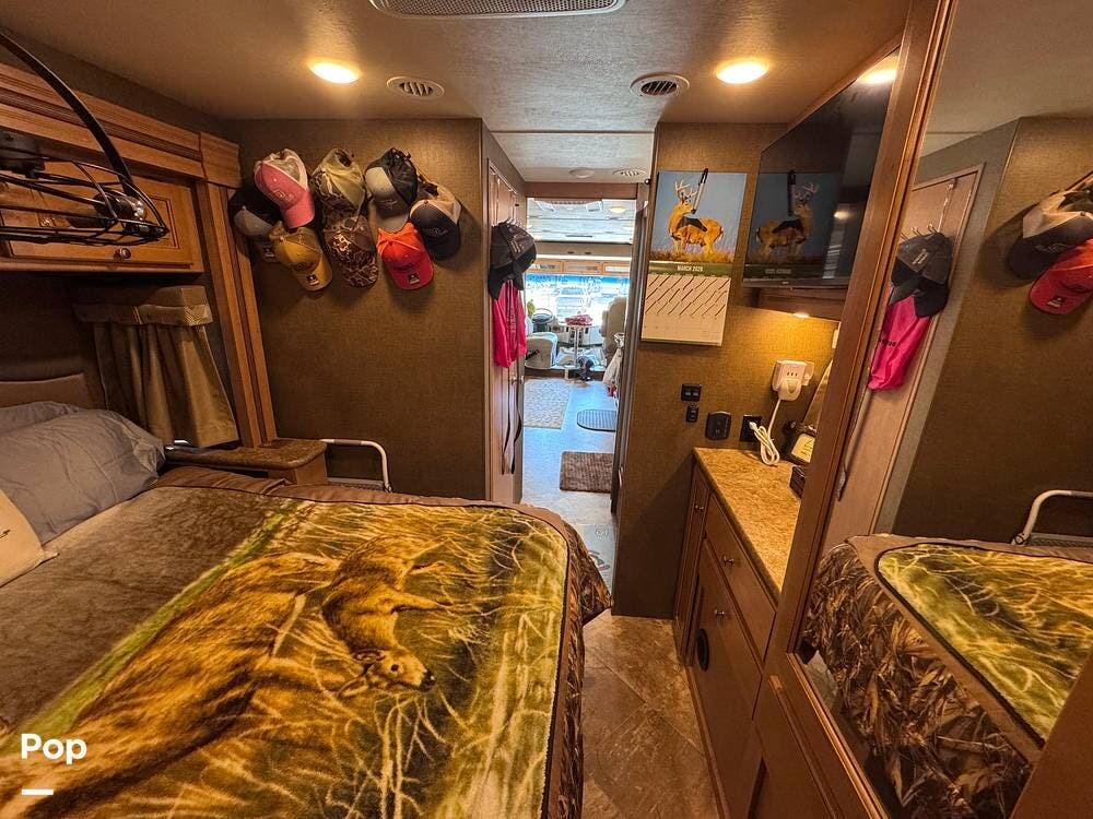 Used 2016 Thor Motor Coach Windsport 31S available in Florence, South Carolina