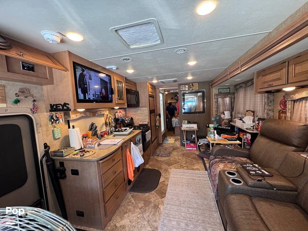2016 Windsport 31S by Thor Motor Coach from Pop RVs in Florence, South Carolina