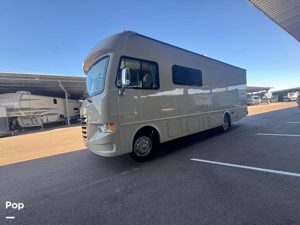 2015 Thor Motor Coach A.C.E. 27.1 - Used Class A For Sale by Pop RVs in Peoria, Arizona features Air Conditioning, Leveling Jacks, Generator, Awning, Slideout