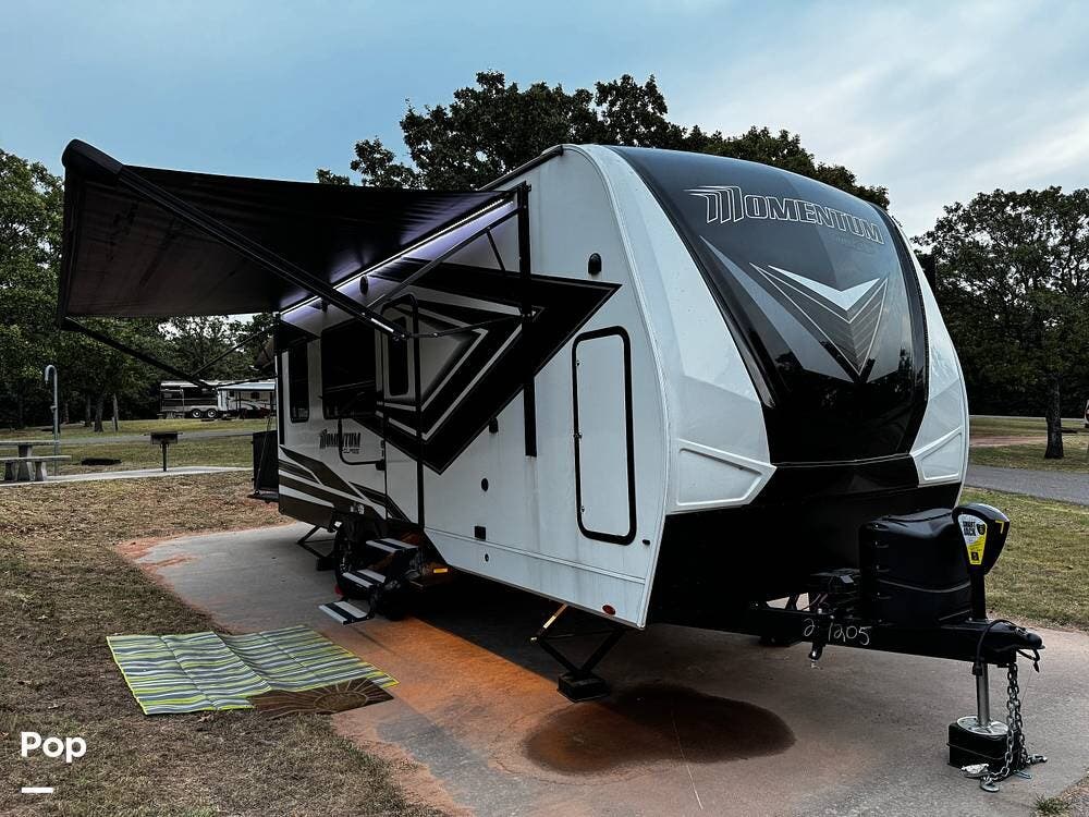 2023 Grand Design Momentum 21G - Used Toy Hauler For Sale by Pop RVs in Tempe, Arizona features Leveling Jacks, Awning, Generator, Slideout, Air Conditioning