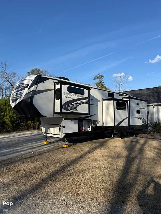 2020 Coachmen Brookstone 398Mbl - Used Fifth Wheel For Sale by Pop RVs in Appling, Georgia features Slideout, Awning, Air Conditioning