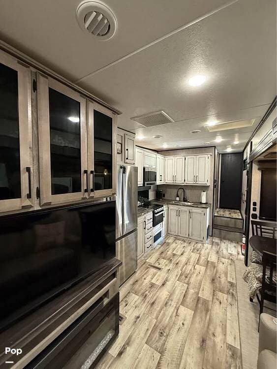 2022 K-Z Durango 291BHT - Used Fifth Wheel For Sale by Pop RVs in Sorrento, Florida features Slideout