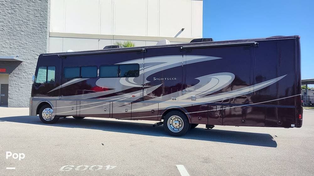 2016 Winnebago Sightseer 36Z - Used Class A For Sale by Pop RVs in Cape Coral, Florida features Air Conditioning, Awning, Slideout, Generator, Leveling Jacks