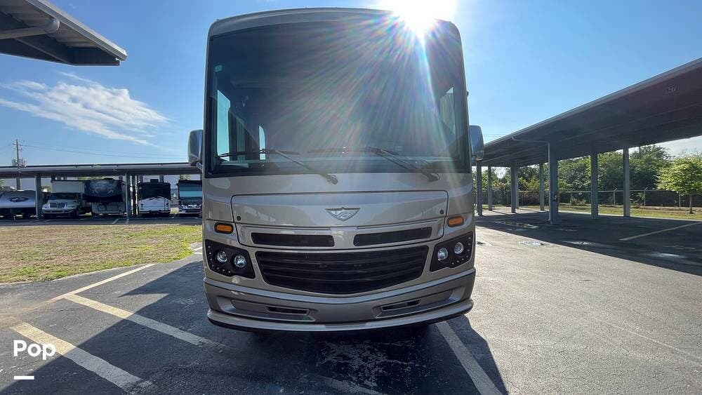 2018 Bounder 35K by Fleetwood from Pop RVs in Fort Myers, Florida