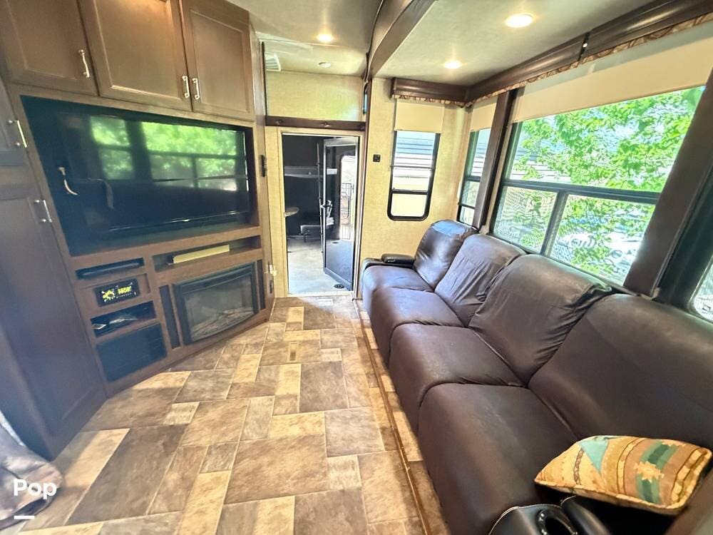 2016 Fuzion 420 by Keystone from Pop RVs in Toquerville, Utah