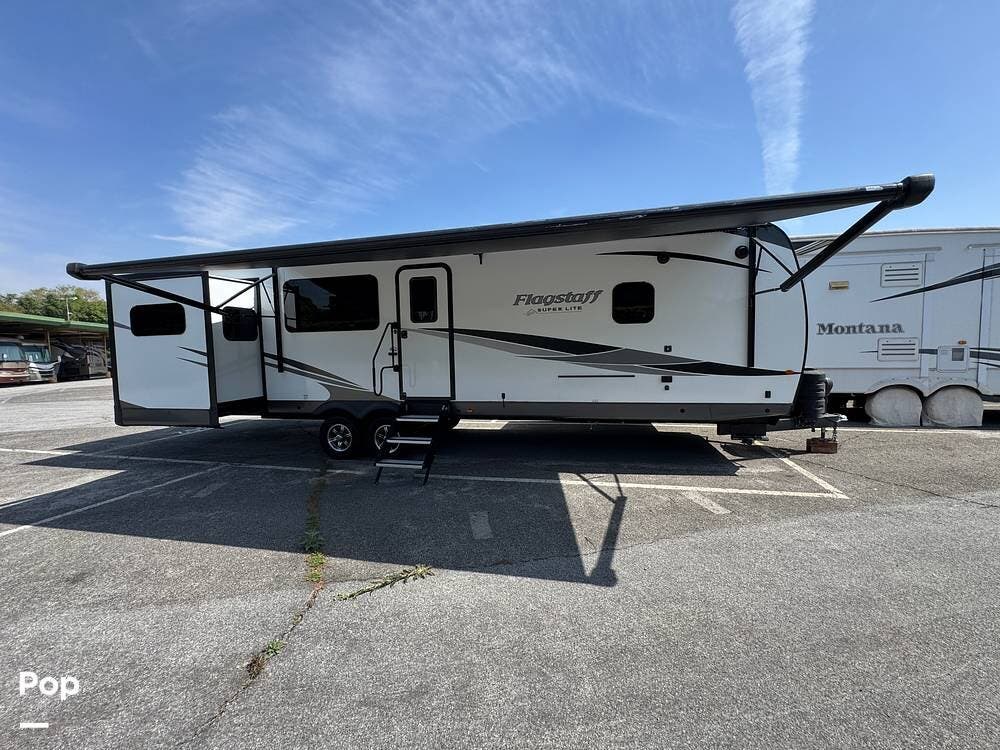 2024 Flagstaff Super Lite 29RLS by Forest River from Pop RVs in Pomona, California