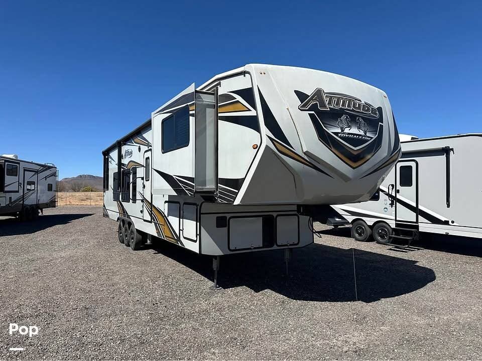 2022 Attitude 35GSG by Eclipse from Pop RVs in Sun City, Arizona