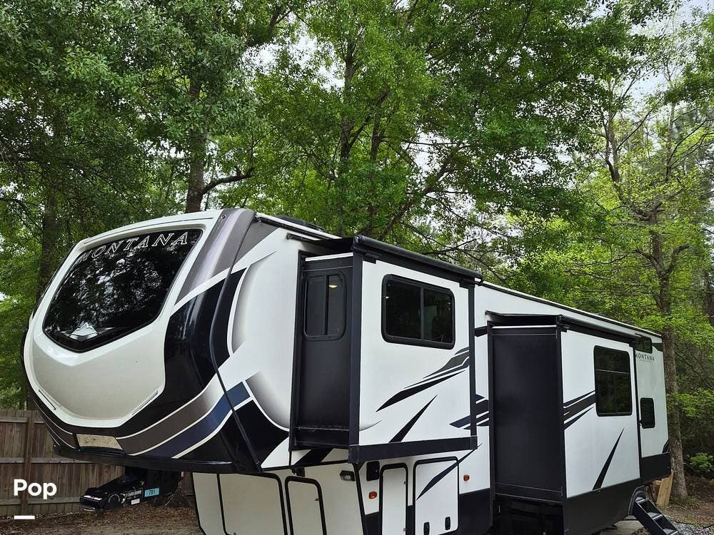 2021 Montana High Country 377FL by Keystone from Pop RVs in Gulfport, Mississippi