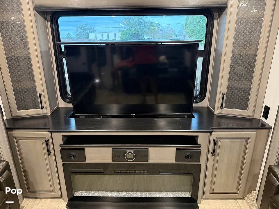 2022 Keystone Montana 3791RD - Used Fifth Wheel For Sale by Pop RVs in Holt, Florida features Slideout