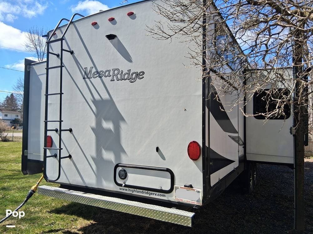 Used 2020 Highland Ridge Mesa Ridge 328BHS available in Grand Blanc, Michigan