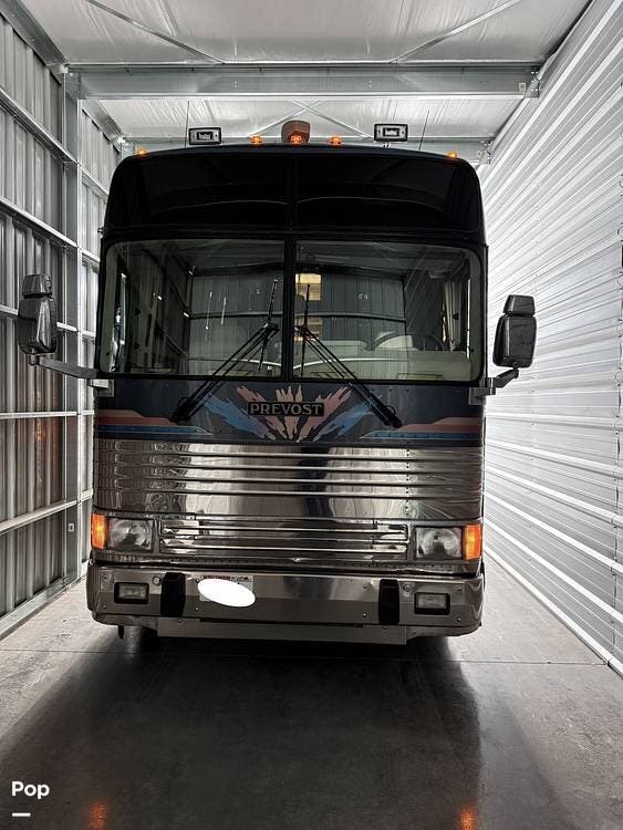 1992 Prevost Marathon 40 XL - Used Diesel Pusher For Sale by Pop RVs in New Richmond, Wisconsin
