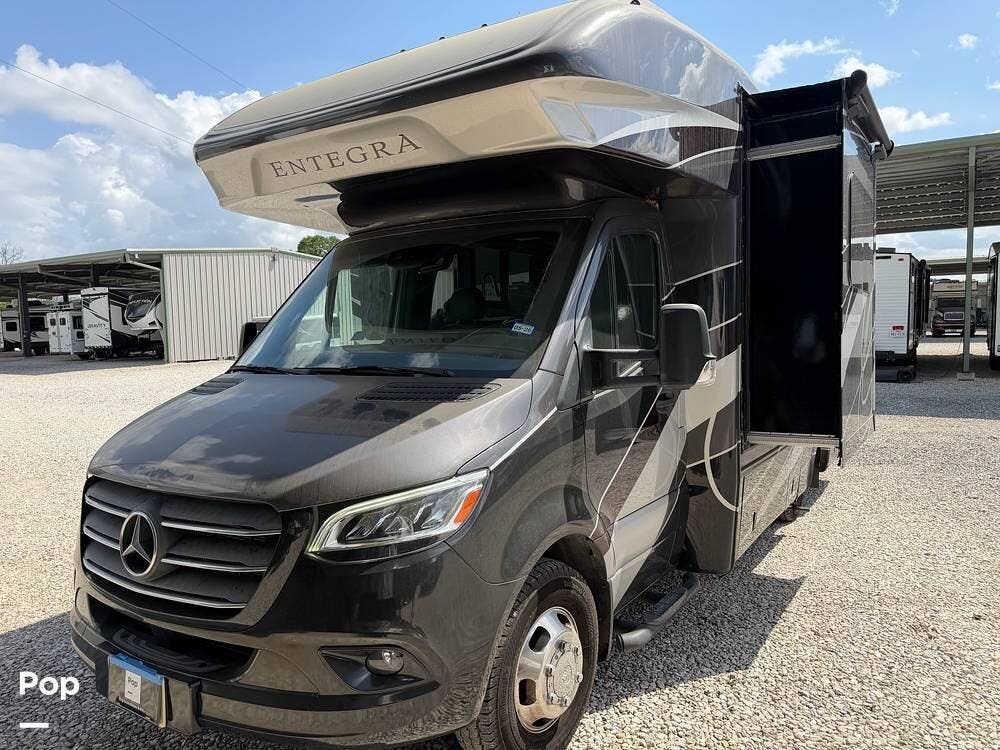 2021 Entegra Coach Qwest 24T - Used Class C For Sale by Pop RVs in Richmond, Texas features Slideout, Leveling Jacks, Air Conditioning, Generator, Awning