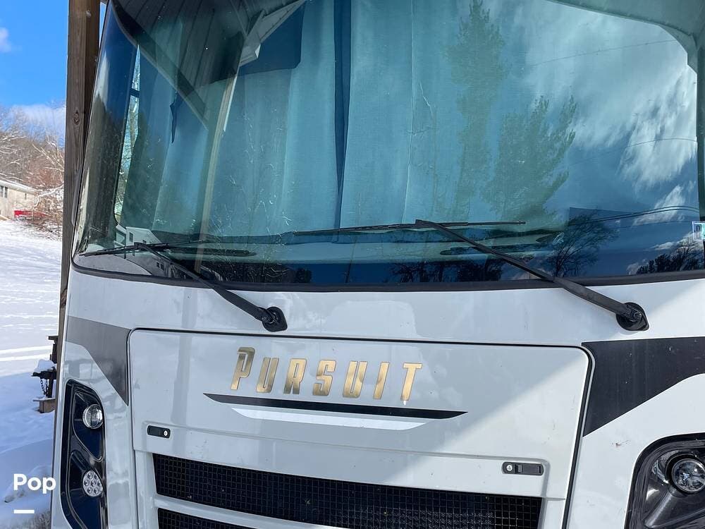 2022 Coachmen Pursuit 31BHP - Used Class A For Sale by Pop RVs in Shamokin, Pennsylvania features Slideout