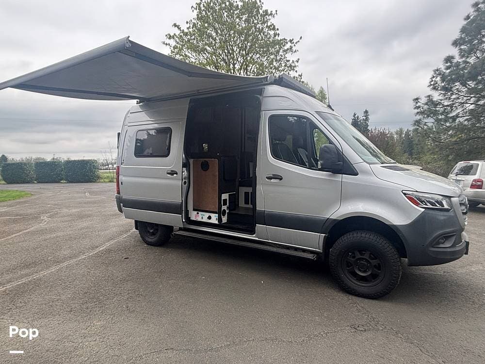 2020 Winnebago Revel 44E 4x4 - Used Class B For Sale by Pop RVs in Canby, Oregon features Air Conditioning, Awning