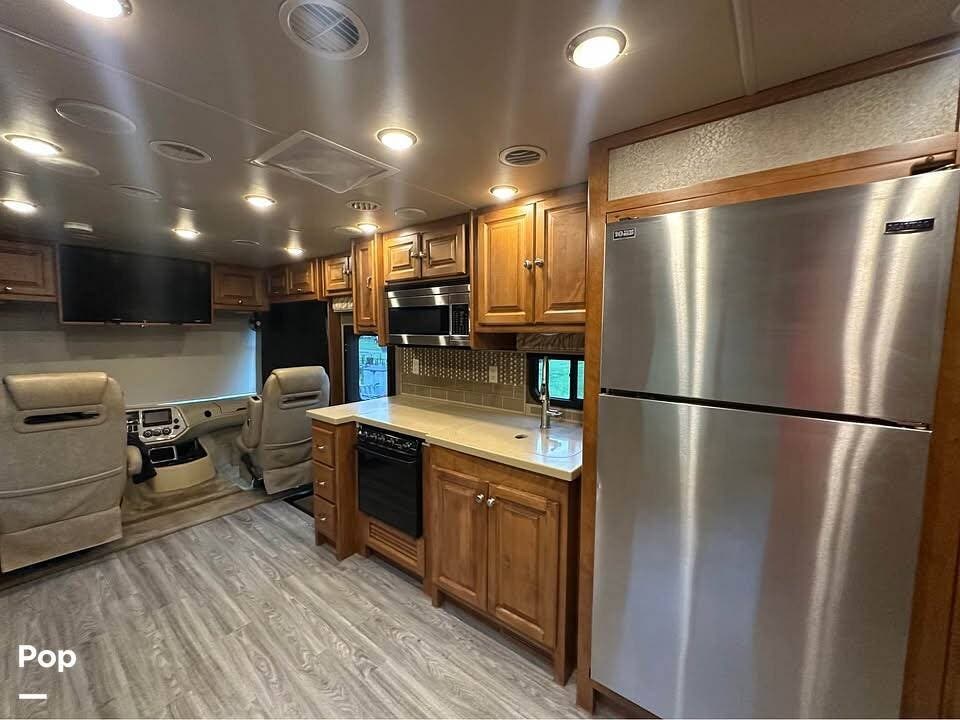 2017 Tiffin Allegro Open Road 36UA - Used Class A For Sale by Pop RVs in Ocala, Florida features Leveling Jacks, Generator, Air Conditioning, Awning, Slideout