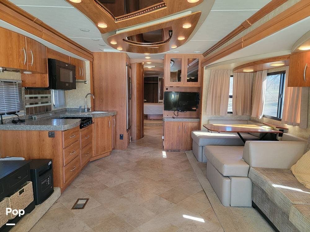 2009 Sportscoach 500TG Legend by Coachmen from Pop RVs in Solon, Iowa