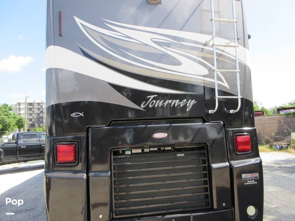 2010 Journey 40T by Winnebago from Pop RVs in Tampa, Florida