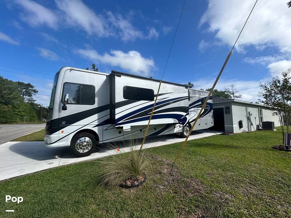 2022 Fleetwood Bounder 35GL - Used Class A For Sale by Pop RVs in Citrus Springs, Florida features Leveling Jacks, Awning, Slideout, Generator, Air Conditioning