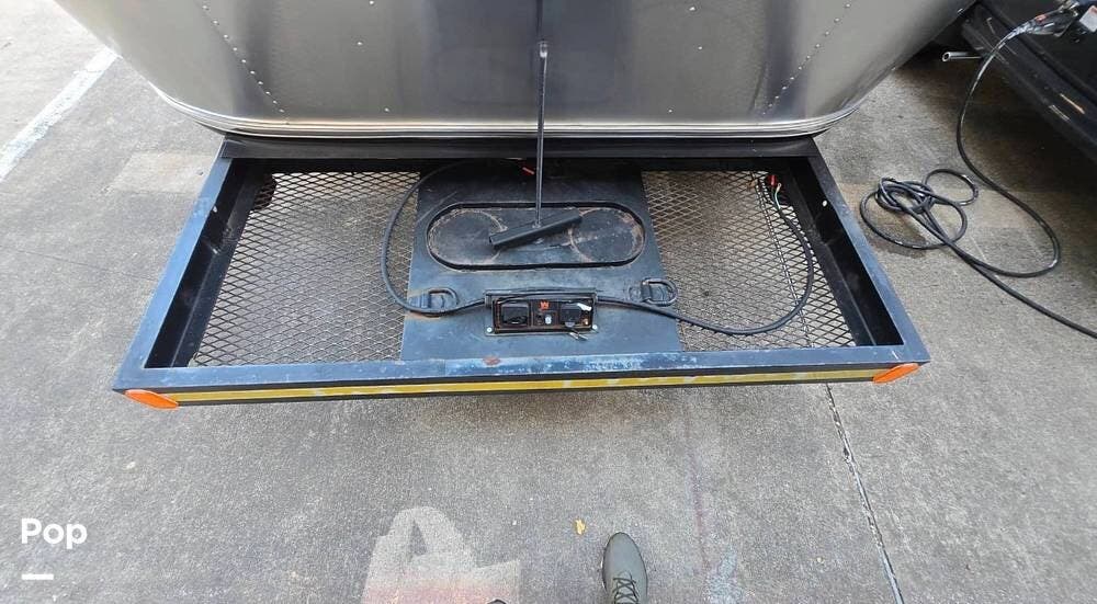 Used 2022 Airstream Flying Cloud 25FB available in Lewisville, Texas