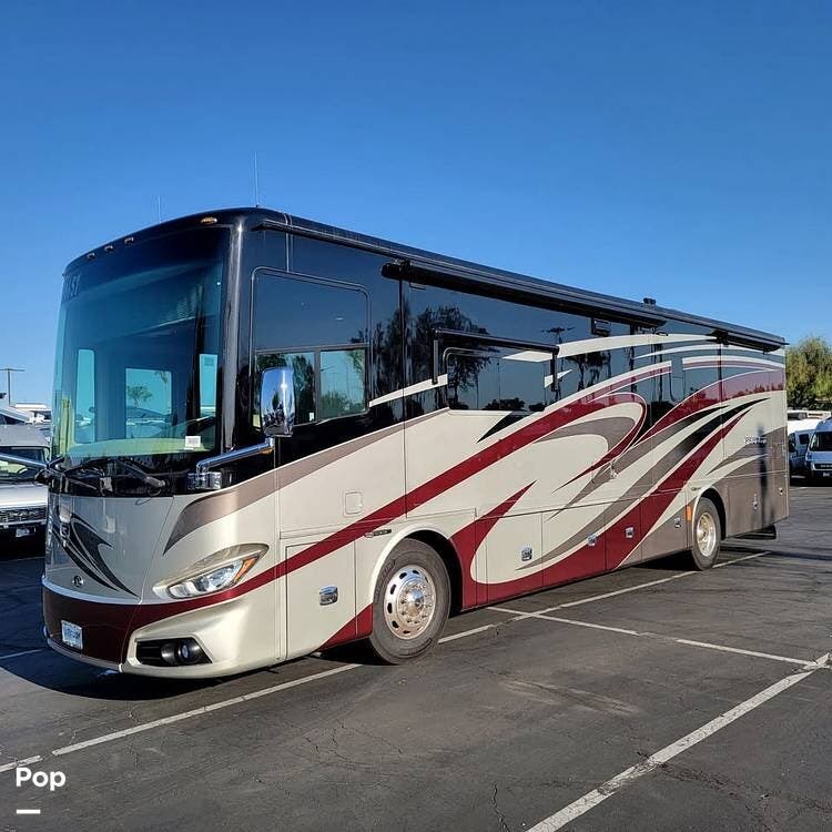 2017 Tiffin Phaeton 36GH - Used Diesel Pusher For Sale by Pop RVs in Clarkston, Washington features Awning, Leveling Jacks, Generator, Air Conditioning, Slideout