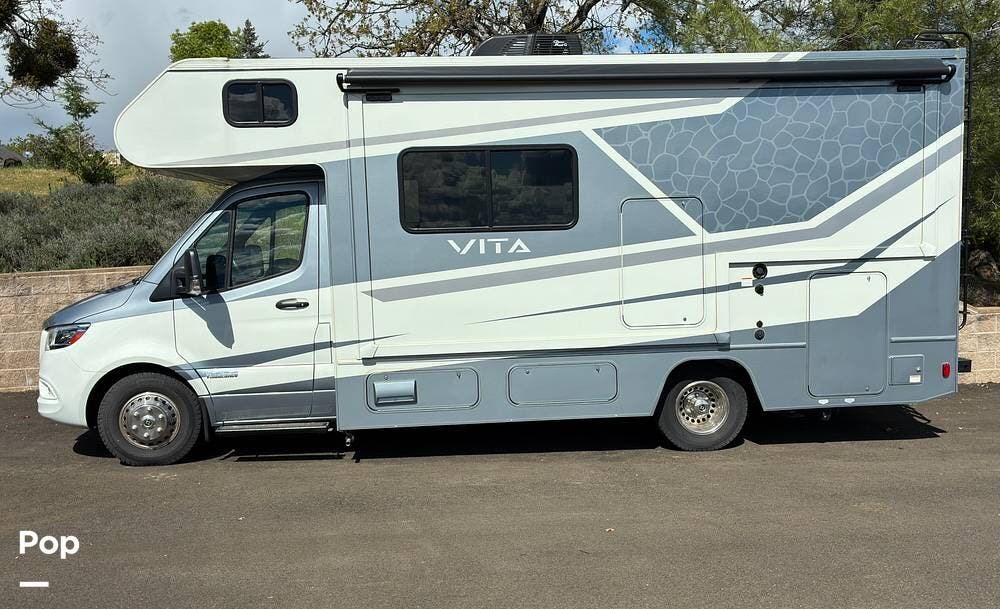 2024 Winnebago Vita 24P - Used Class C For Sale by Pop RVs in Eagle Point, Oregon features Air Conditioning, Leveling Jacks, Awning, Slideout, Generator