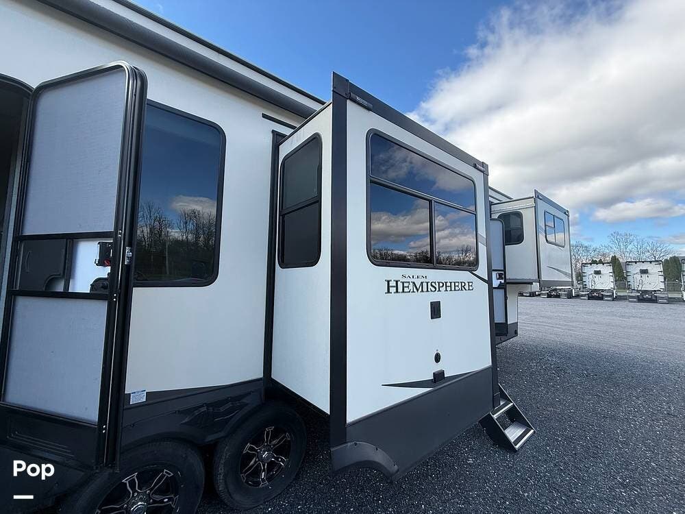 2021 Salem Hemisphere 378FL by Forest River from Pop RVs in Northampton, Pennsylvania