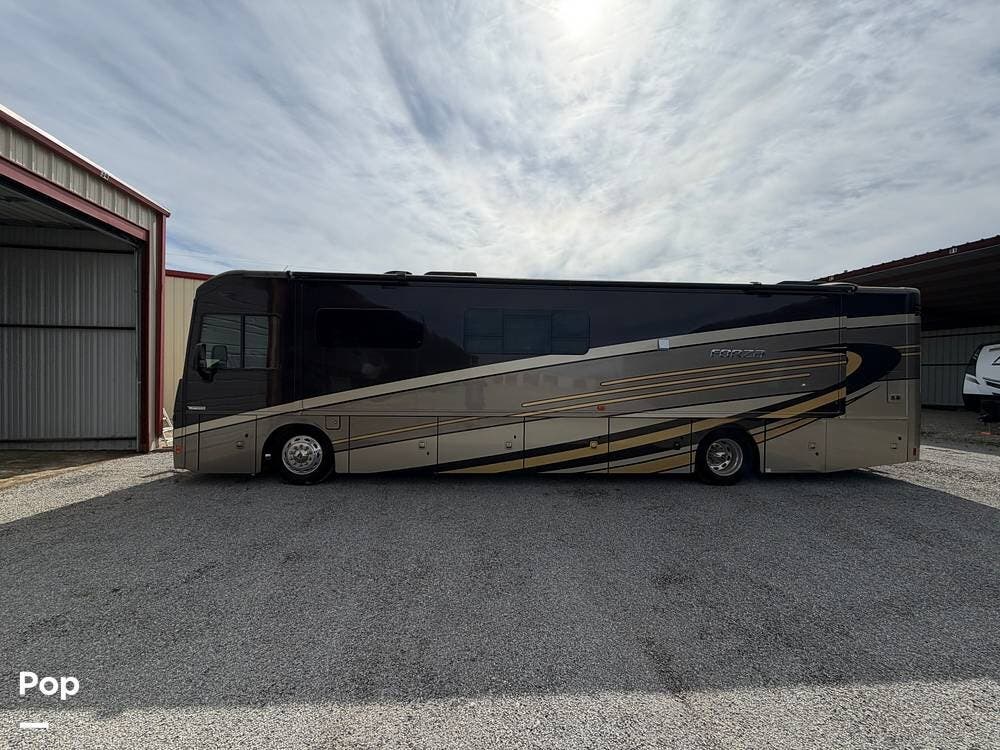 2019 Forza 38F by Winnebago from Pop RVs in Caddo Mills, Texas