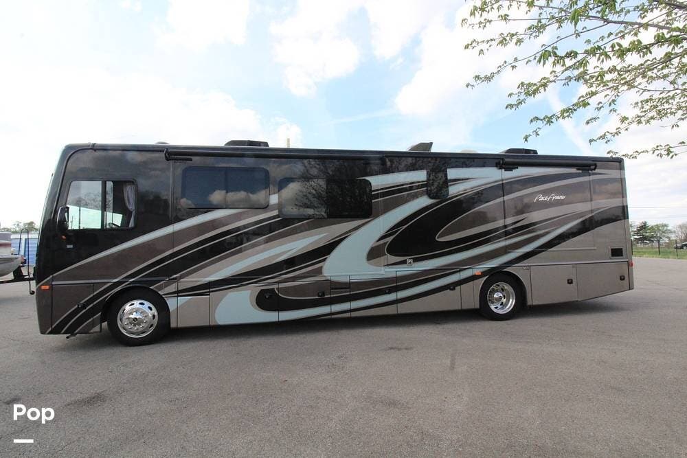 2019 Pace Arrow 35QS by Fleetwood from Pop RVs in Waynesville, Ohio