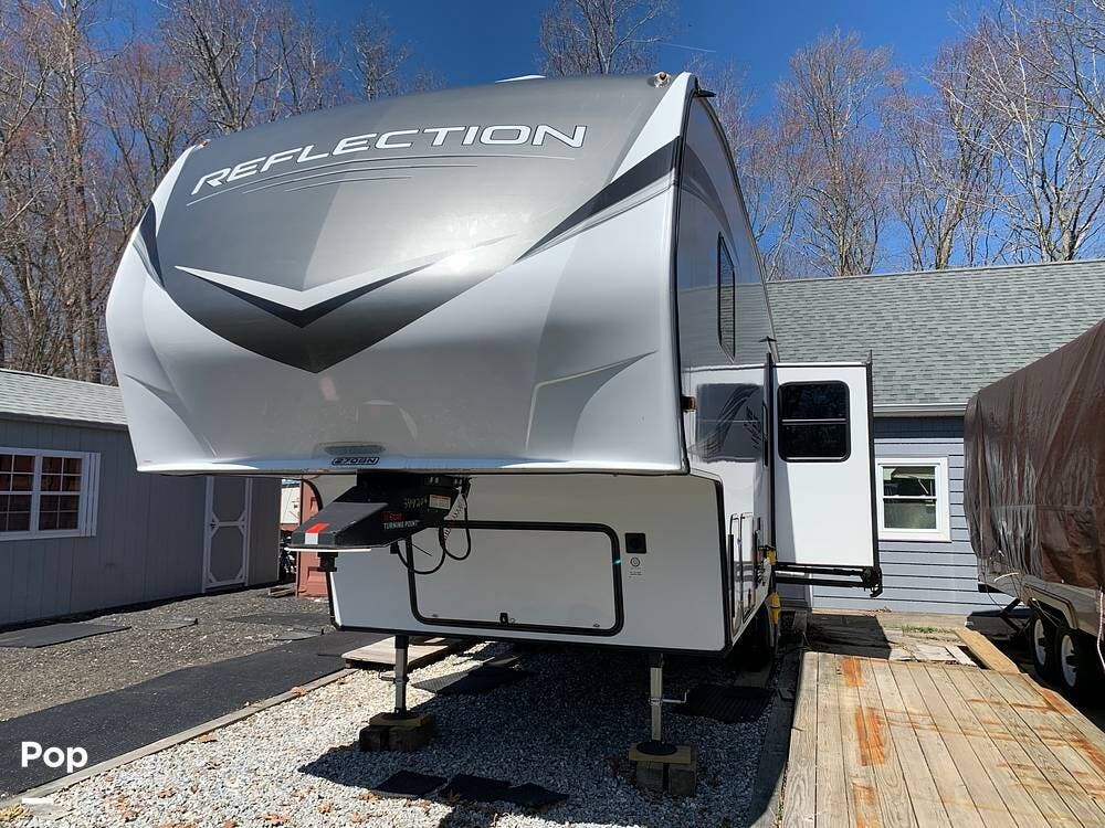 2024 Grand Design Reflection 270BN - Used Fifth Wheel For Sale by Pop RVs in Chester, Connecticut features Leveling Jacks, Air Conditioning, Slideout, Awning
