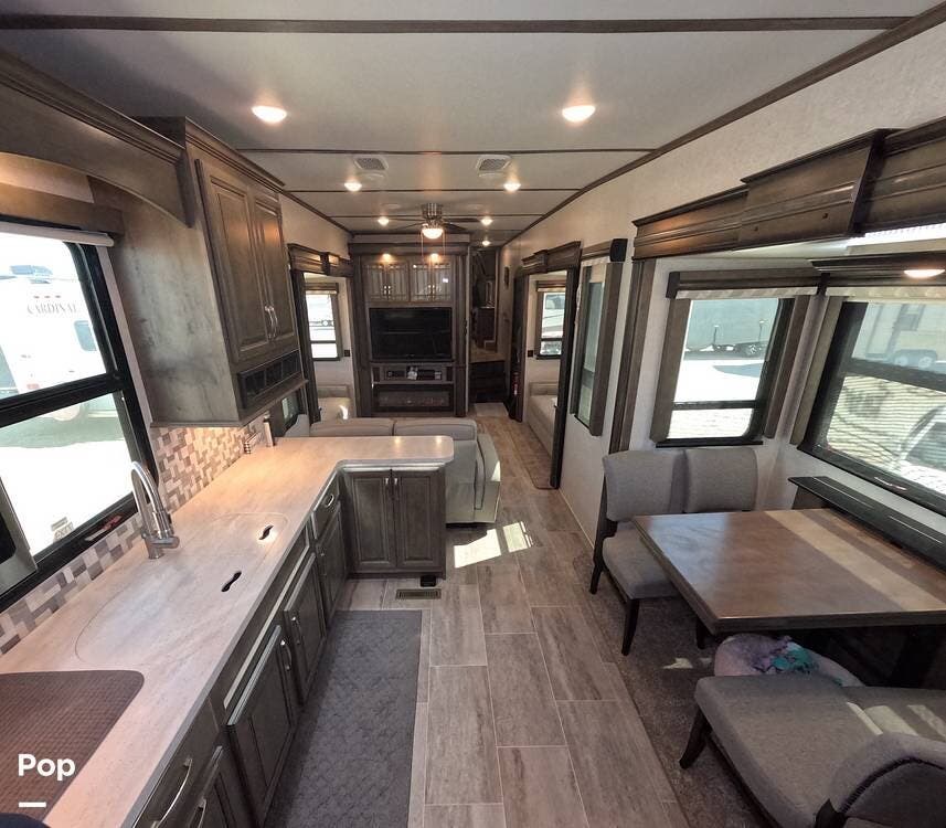 2019 Montana 3700LK by Keystone from Pop RVs in Castaic, California