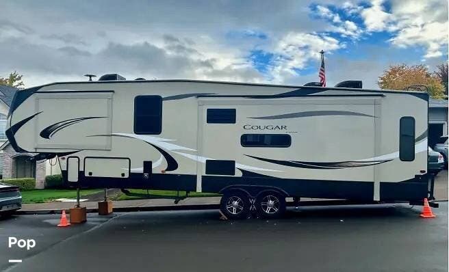 2018 Keystone Cougar 344MKS - Used Fifth Wheel For Sale by Pop RVs in Sherwood, Oregon features Air Conditioning, Leveling Jacks, Awning, Slideout