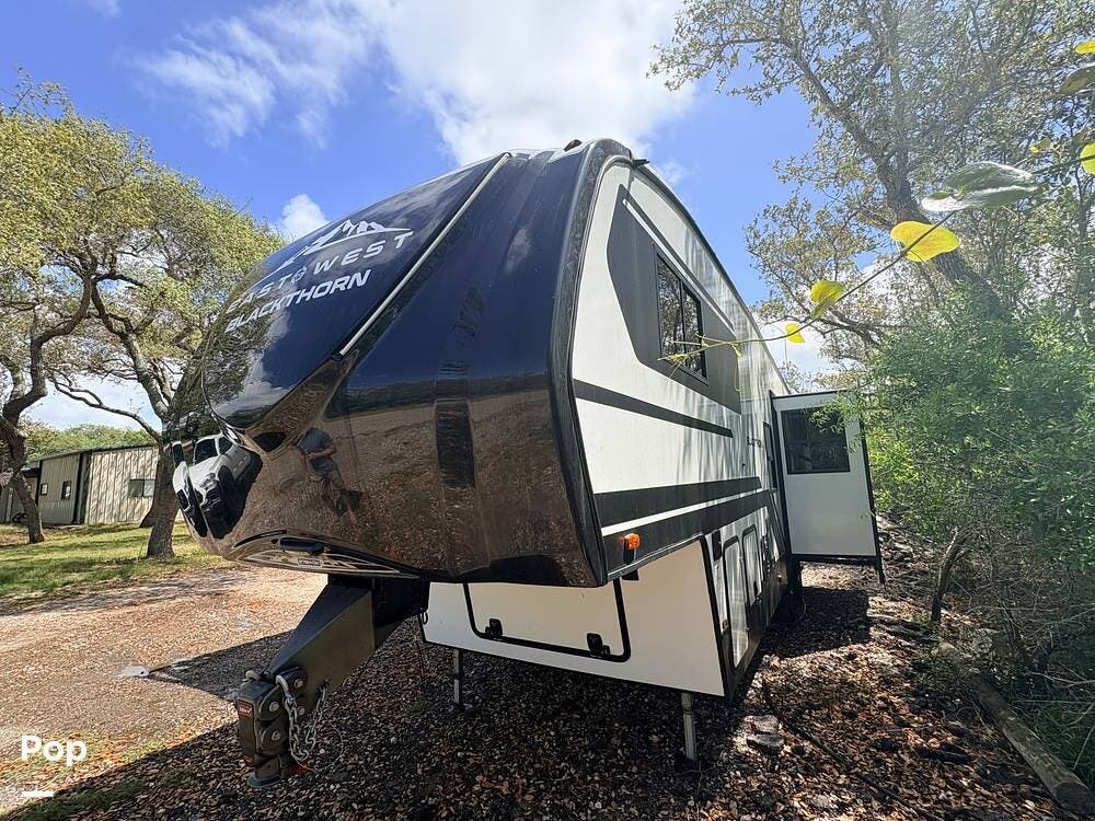 Used 2024 East to West Blackthorn 27BH-OK available in Rockport, Texas
