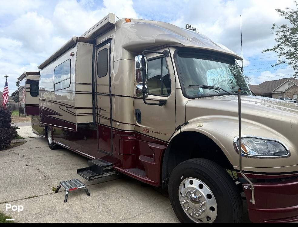 2012 Dynamax Corp DynaQuest 390 XL - Used Class C For Sale by Pop RVs in Mobile, Alabama features Slideout