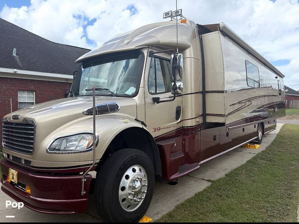 Used 2012 Dynamax Corp DynaQuest 390 XL available in Mobile, Alabama