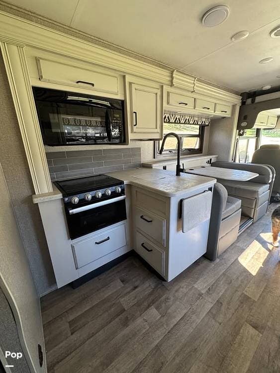 2021 Jayco Alante 27A - Used Class A For Sale by Pop RVs in Aptos, California features Slideout, Generator, Air Conditioning, Awning, Leveling Jacks