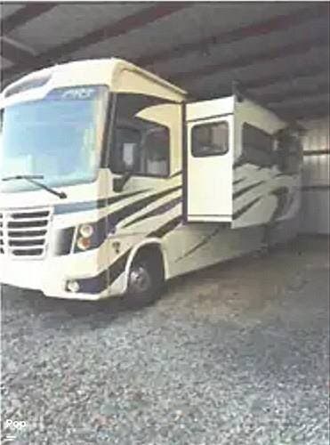 2019 Forest River FR3 30DS - Used Class A For Sale by Pop RVs in Conway, Arkansas features Leveling Jacks, Slideout, Air Conditioning, Generator, Awning