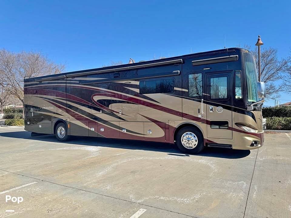 2017 Tiffin Phaeton 40AH - Used Diesel Pusher For Sale by Pop RVs in Homeland, California features Generator, Slideout, Air Conditioning, Leveling Jacks, Awning