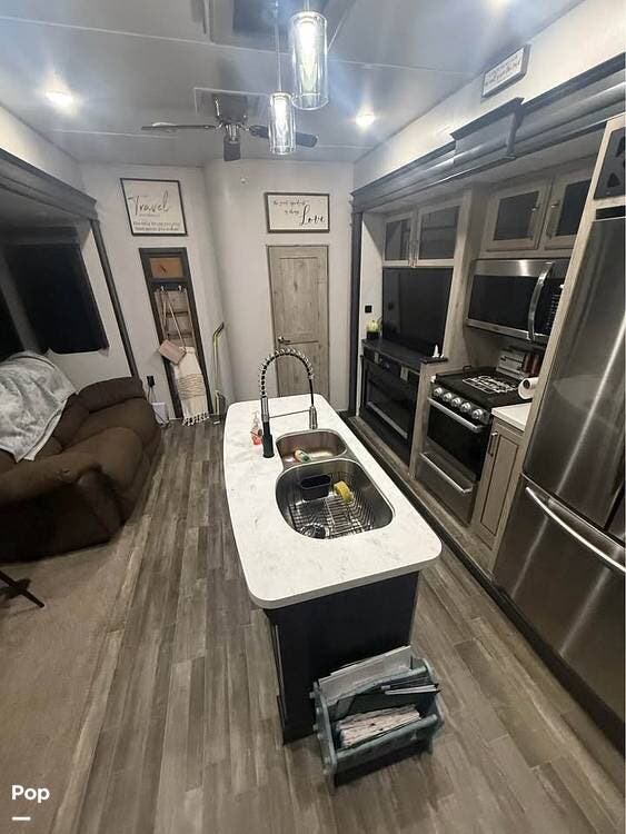 Used 2021 Keystone Avalanche 395BH available in Lafayette, Georgia