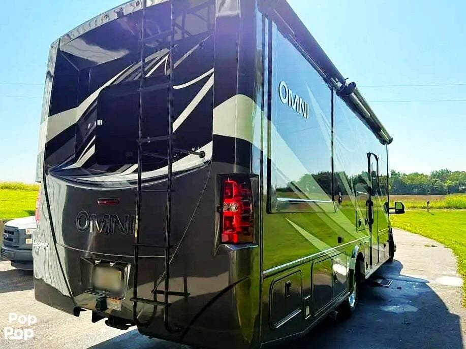 Used 2022 Thor Motor Coach Omni XG32 available in Harned, Kentucky