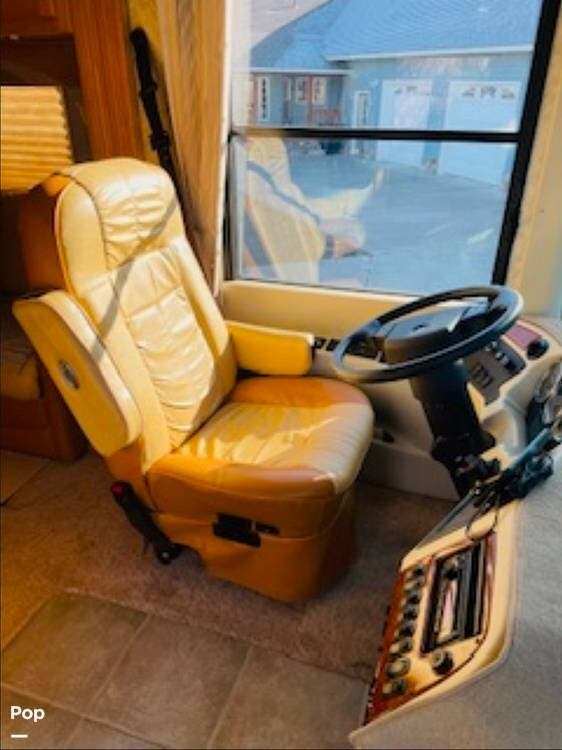 2005 Dutch Star 4011 by Newmar from Pop RVs in Salmon, Idaho