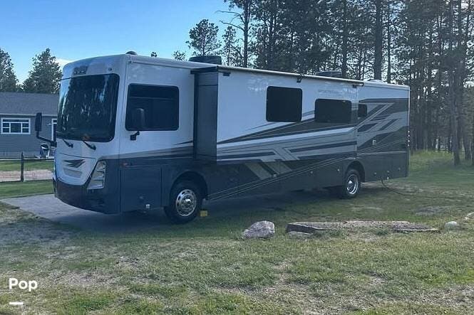 2023 Coachmen Sportscoach 365 RB - Used Diesel Pusher For Sale by Pop RVs in Colorado Springs, Colorado features Generator, Slideout, Leveling Jacks, Air Conditioning